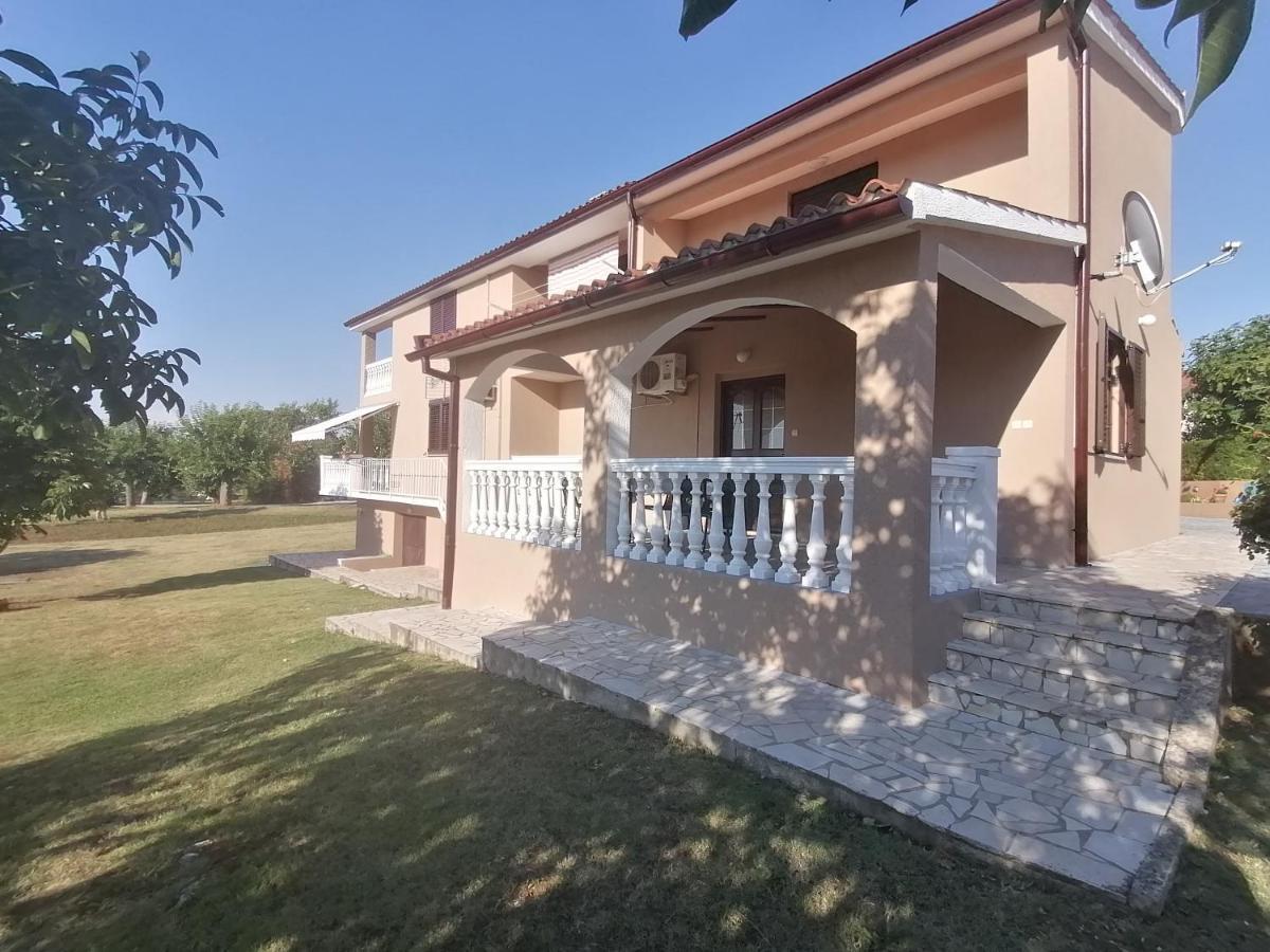 Apartment Danica Valtura Екстериор снимка